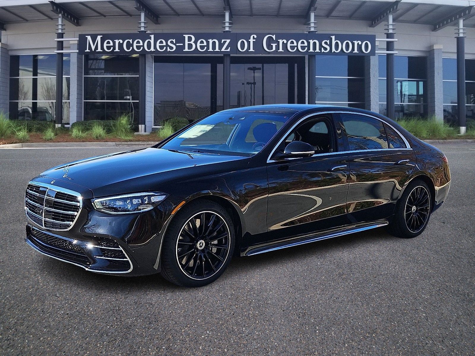 2026 Mercedes Benz S 580 4MATIC photo 3