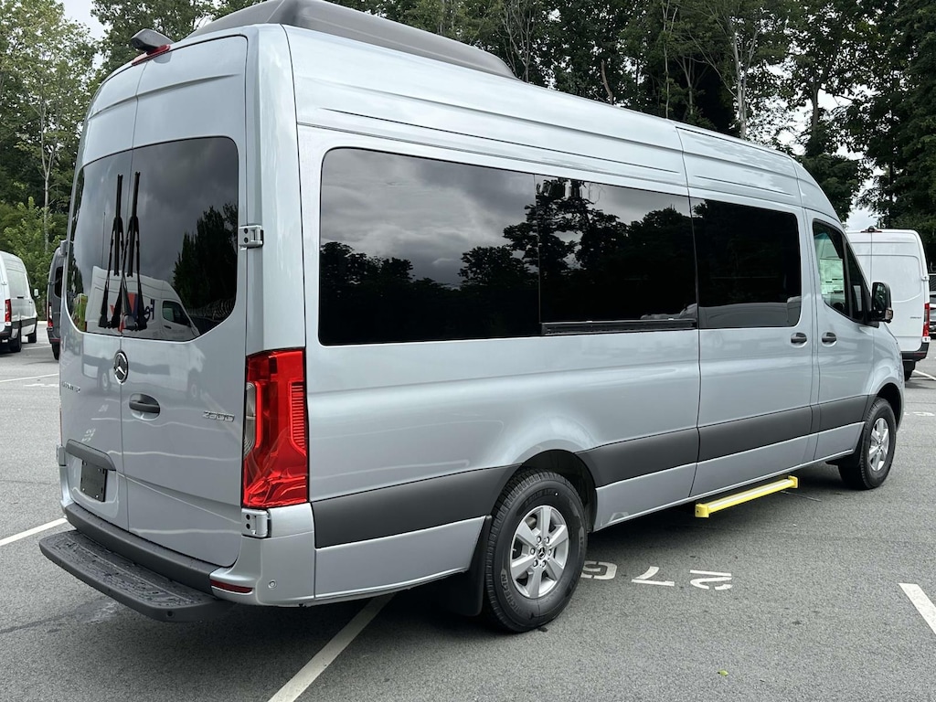 New 2025 Mercedes-Benz Sprinter 2500 High Roof 4-Cyl Diesel HO Full-size Passenger Van