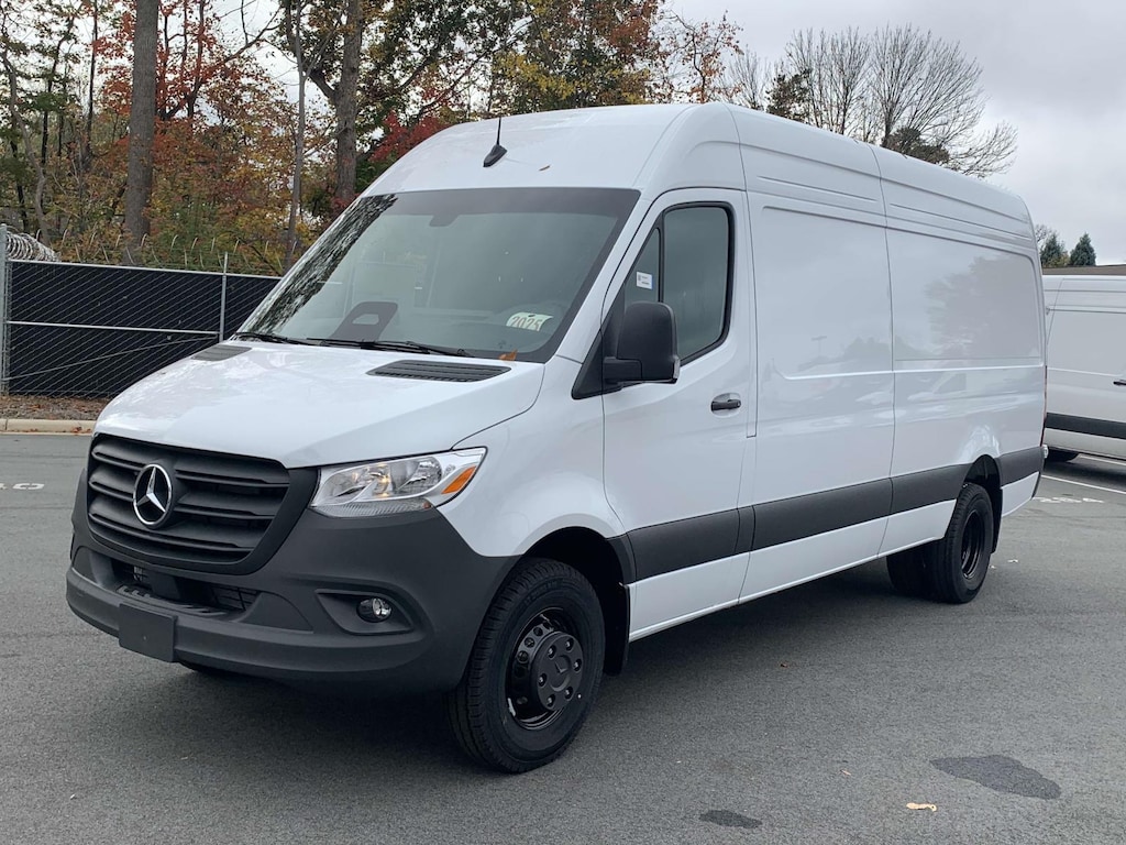 New 2025 Mercedes-Benz Sprinter 3500 High Roof 4-Cyl Diesel HO Full-size Cargo Van