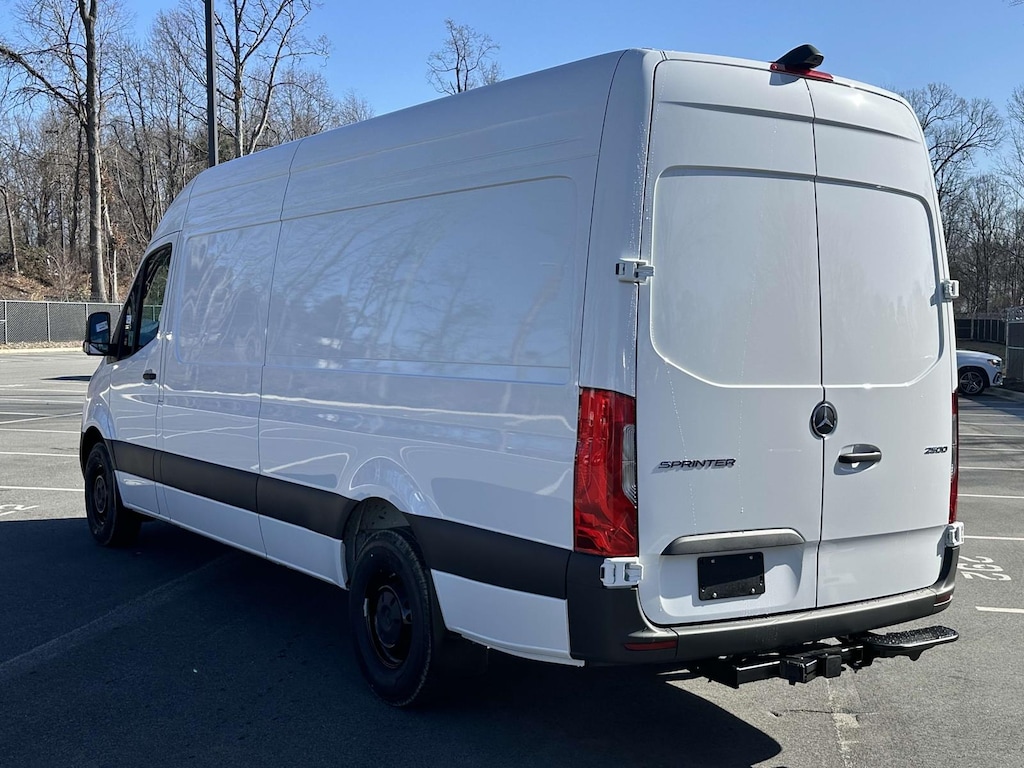 New 2025 Mercedes-Benz Sprinter 2500 High Roof 4-Cyl Diesel Full-size Cargo Van
