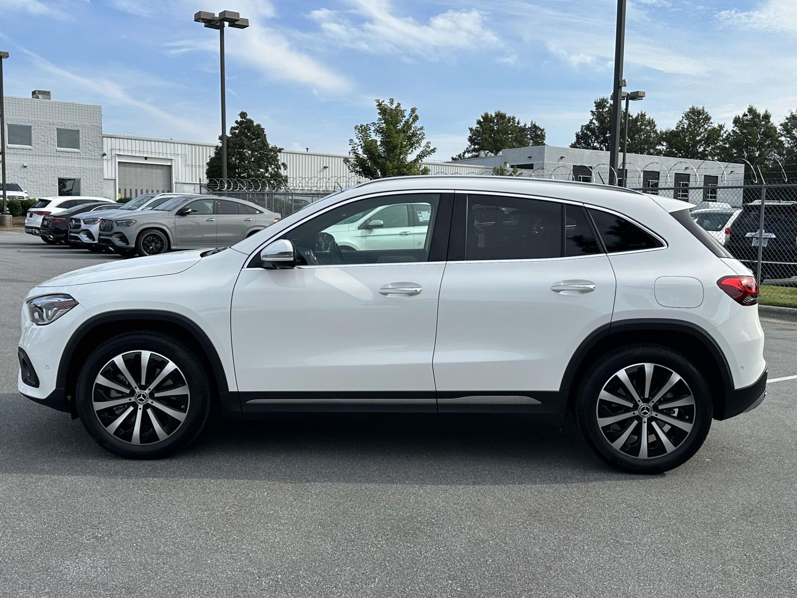 2023 Mercedes Benz GLA 250 4MATIC photo 4