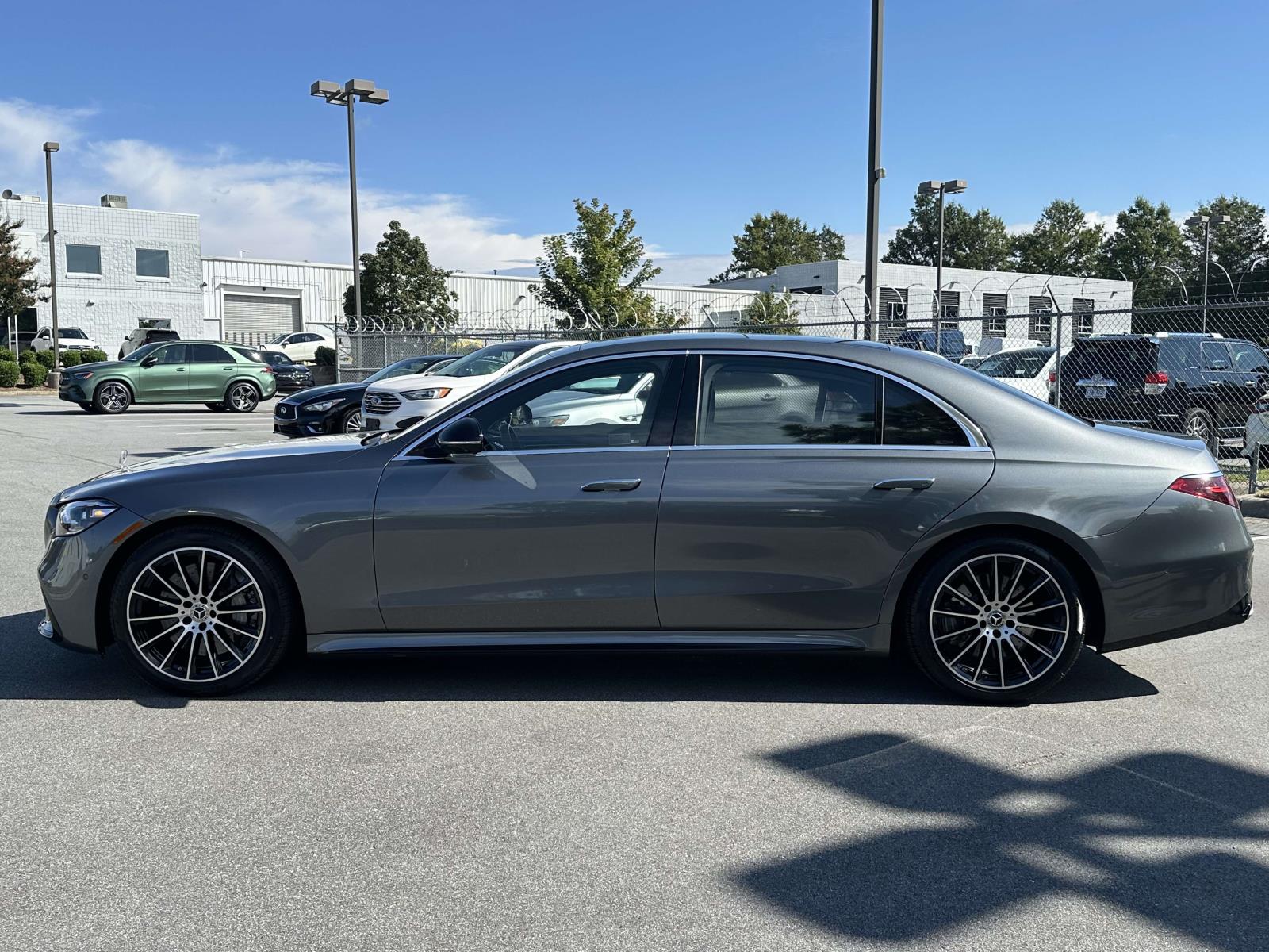 2022 Mercedes Benz S 580 4MATIC photo 3