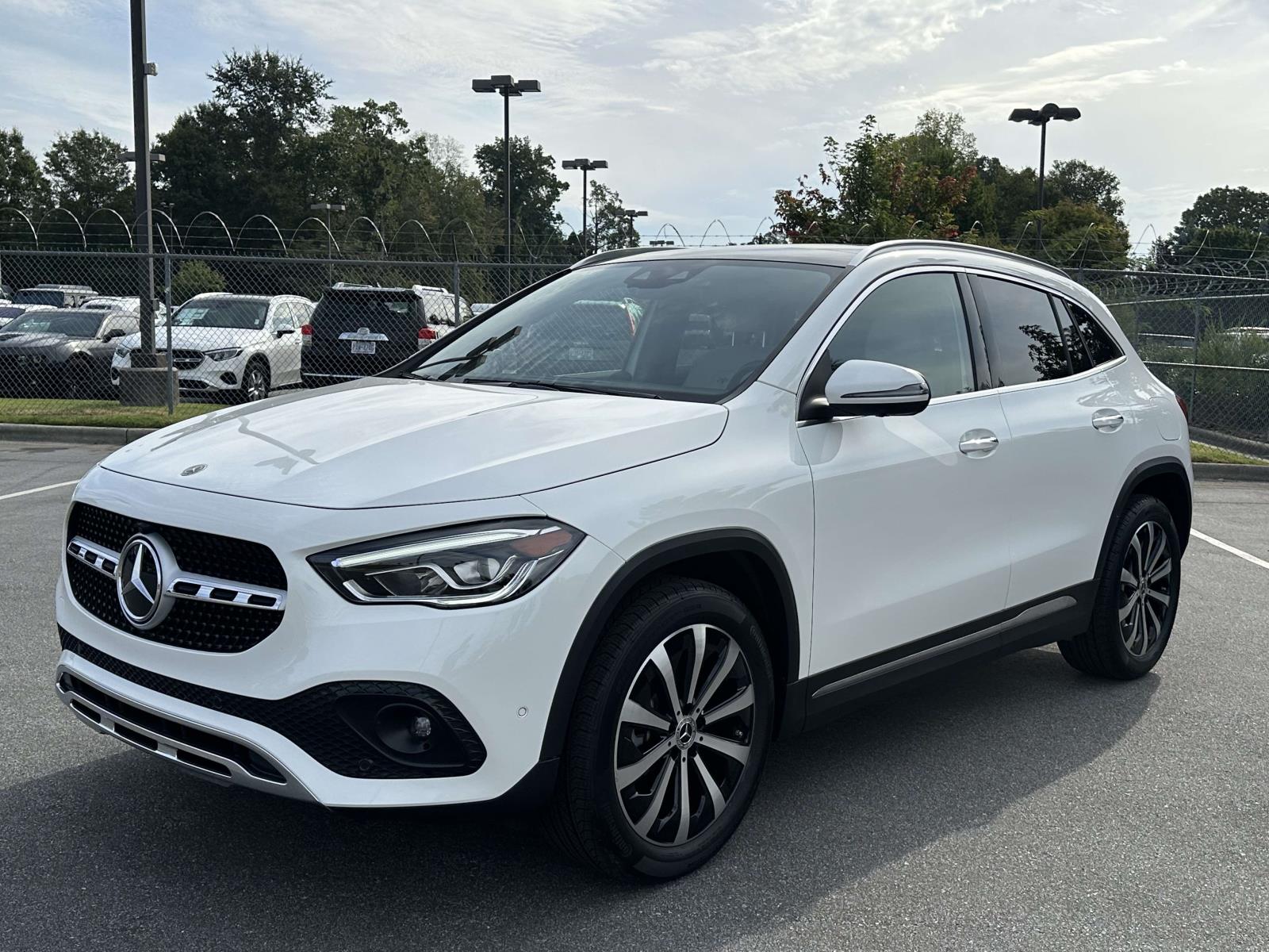 2023 Mercedes Benz GLA 250 4MATIC photo 3