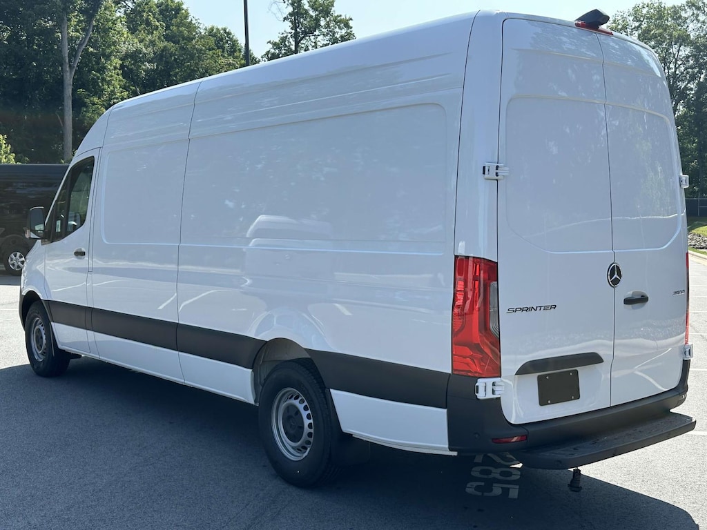 New 2025 Mercedes-Benz Sprinter 2500 High Roof 4-Cyl Diesel Full-size Cargo Van