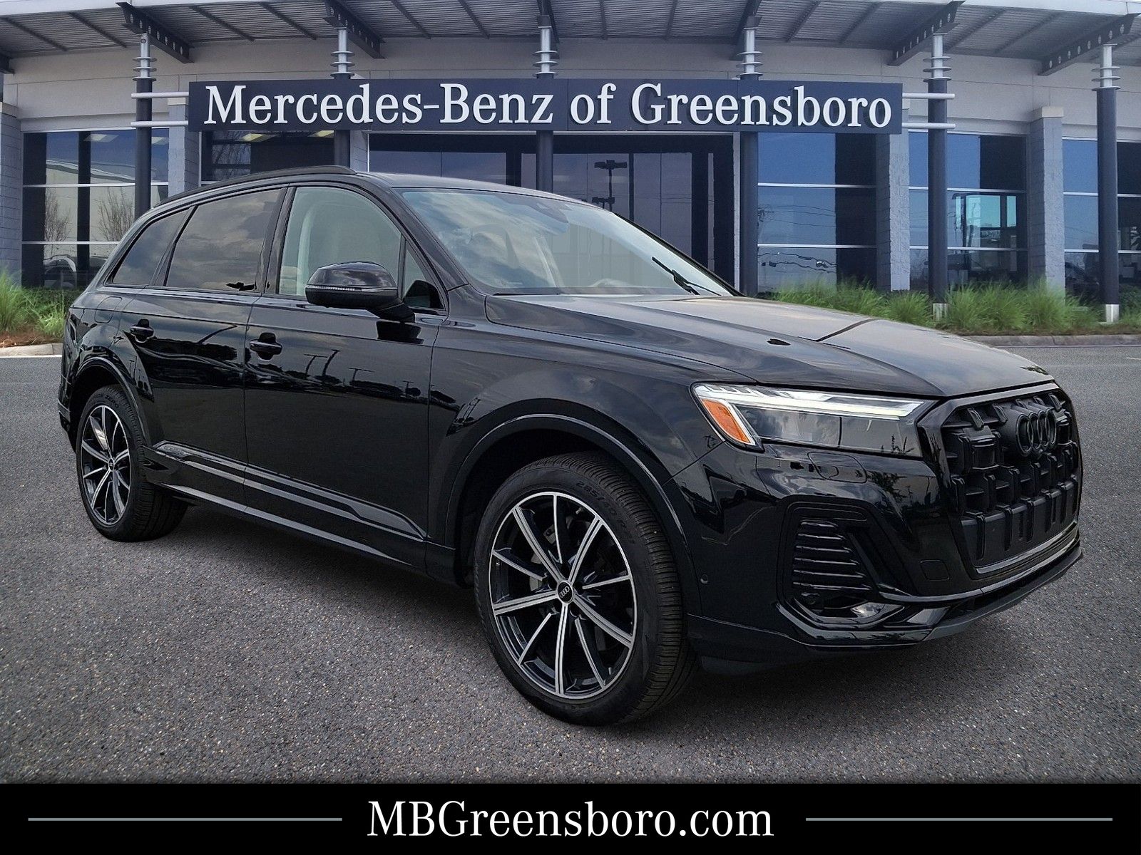2025 Audi Q7 45 Premium Plus quattro Tiptronic's photo