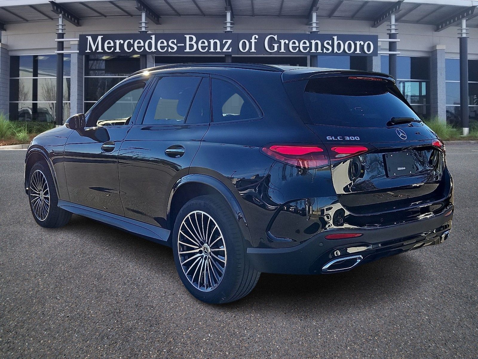 2026 Mercedes Benz GLC 300 4MATIC photo 3