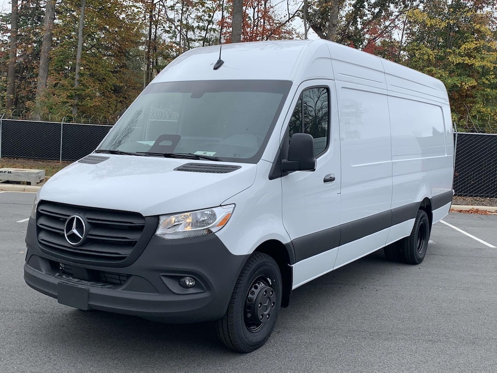 New 2025 Mercedes-Benz Sprinter 3500 High Roof 4-Cyl Diesel HO Full-size Cargo Van