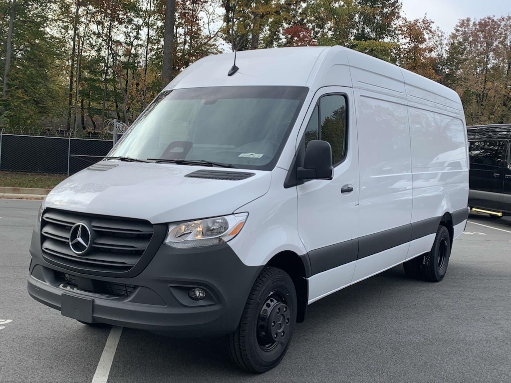 New 2025 Mercedes-Benz Sprinter 3500 High Roof 4-Cyl Diesel HO Full-size Cargo Van