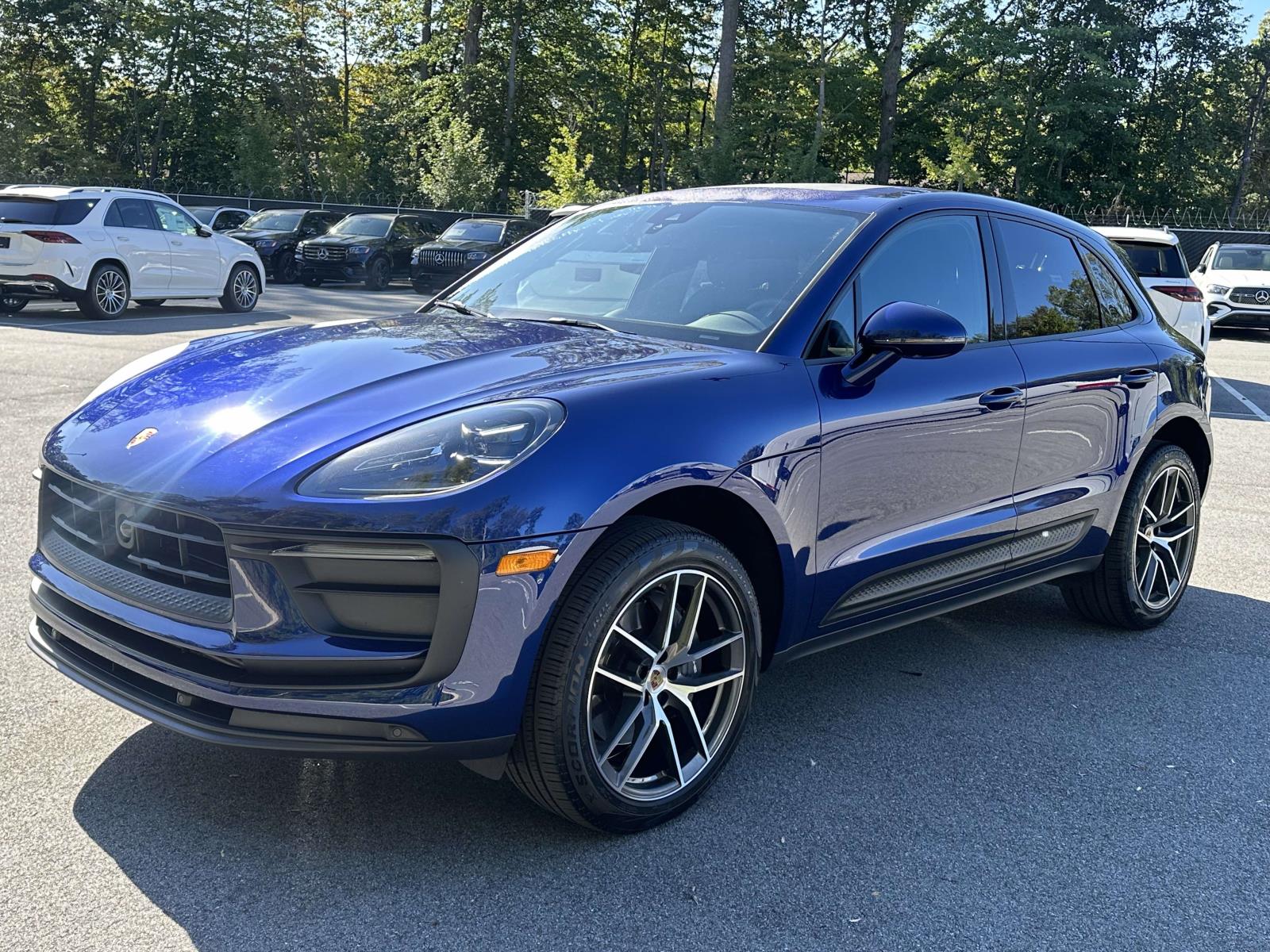2024 Porsche Macan T photo 3
