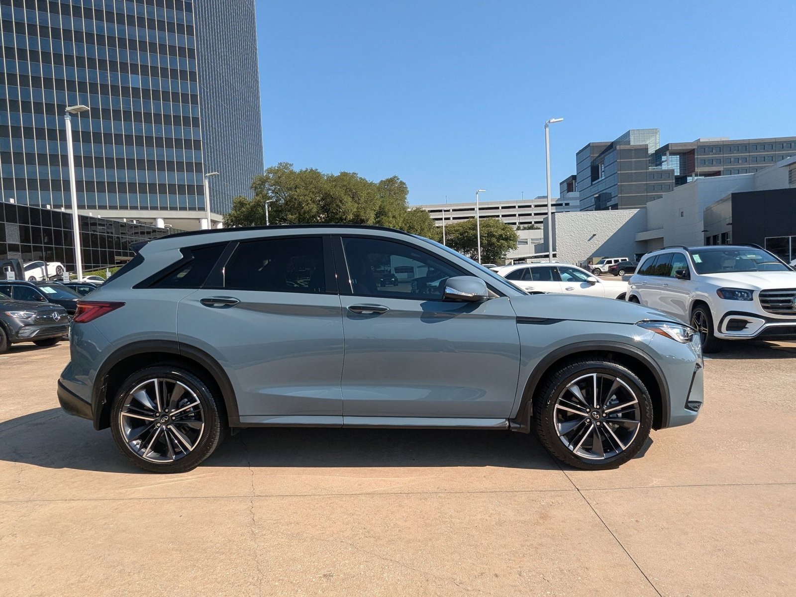 2023 Infiniti QX50 SPORT photo 4