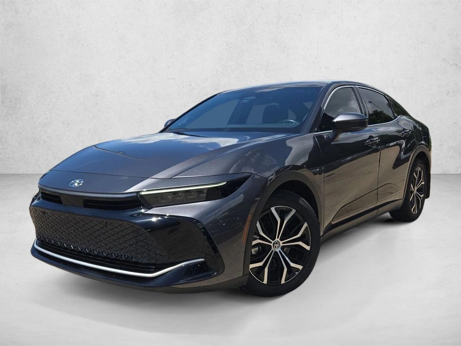 2023 Toyota Crown Limited AWD's photo
