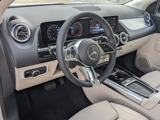 2026 Mercedes Benz GLA 250 photo 3
