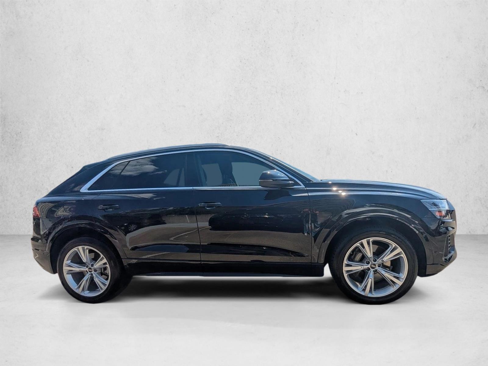 2023 Audi Q8 55 Premium photo 4