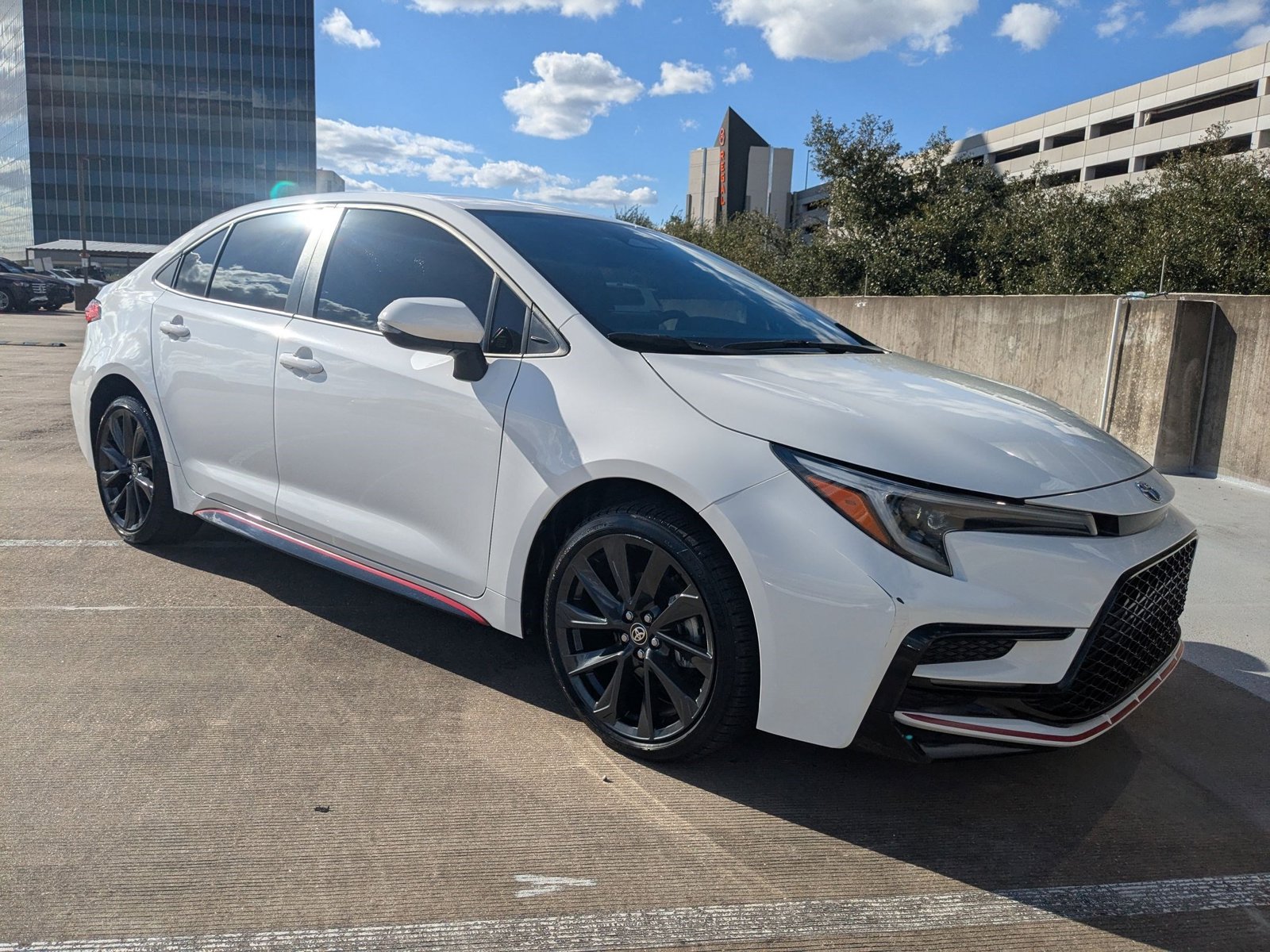 2023 Toyota Corolla SE photo 3