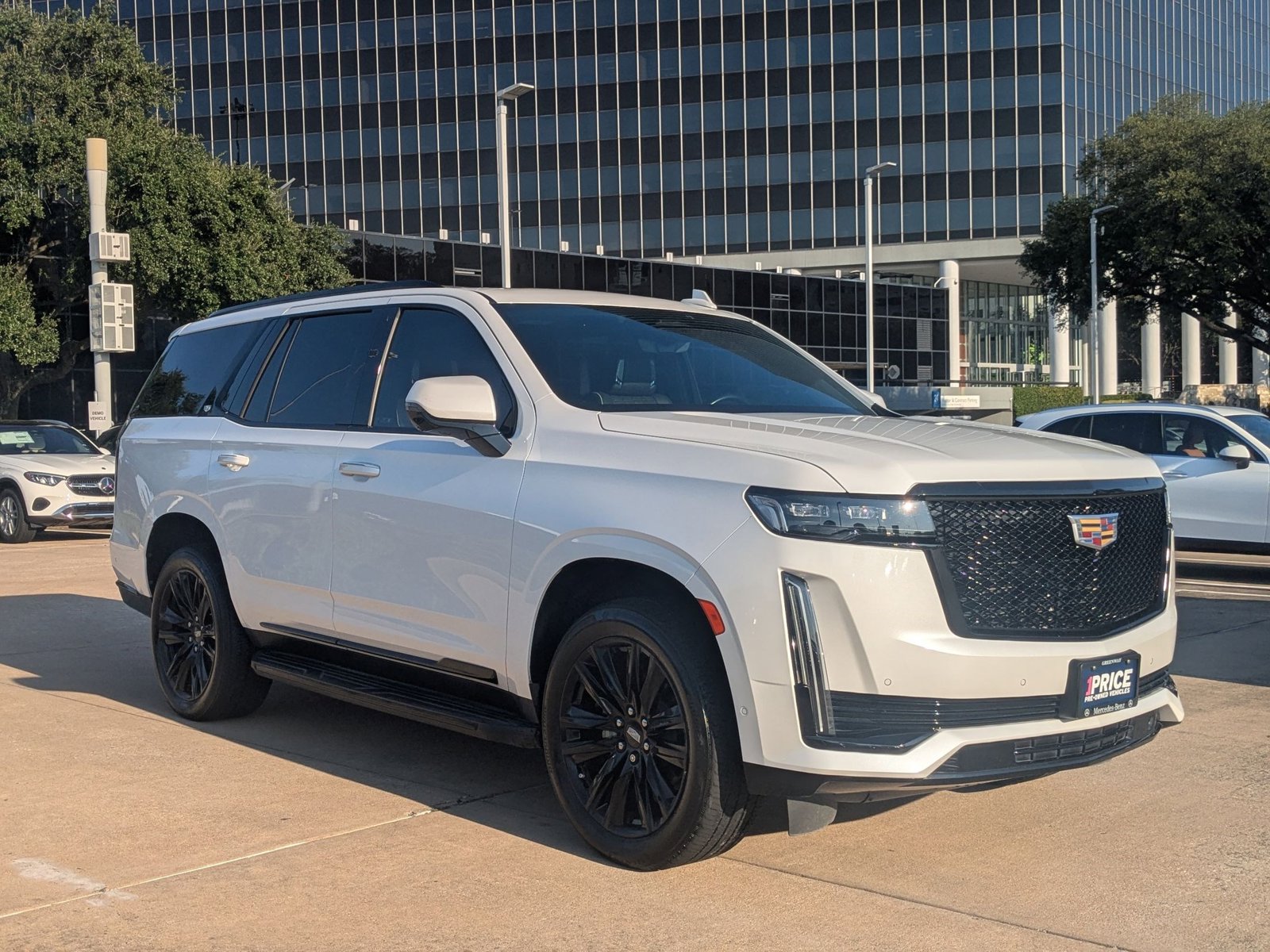 2021 Cadillac Escalade Sport Platinum photo 3
