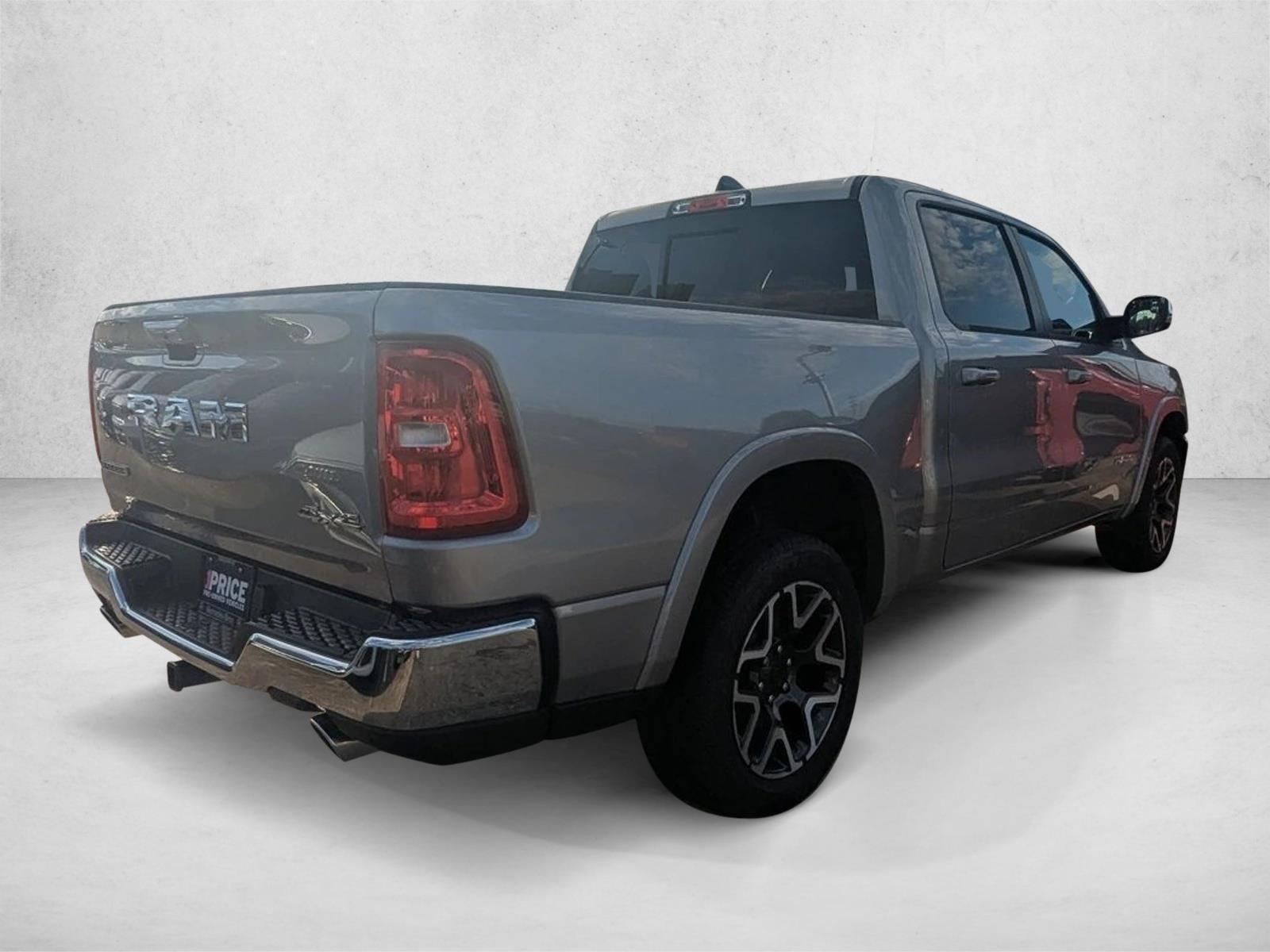 2025 Ram 1500 Laramie photo 4
