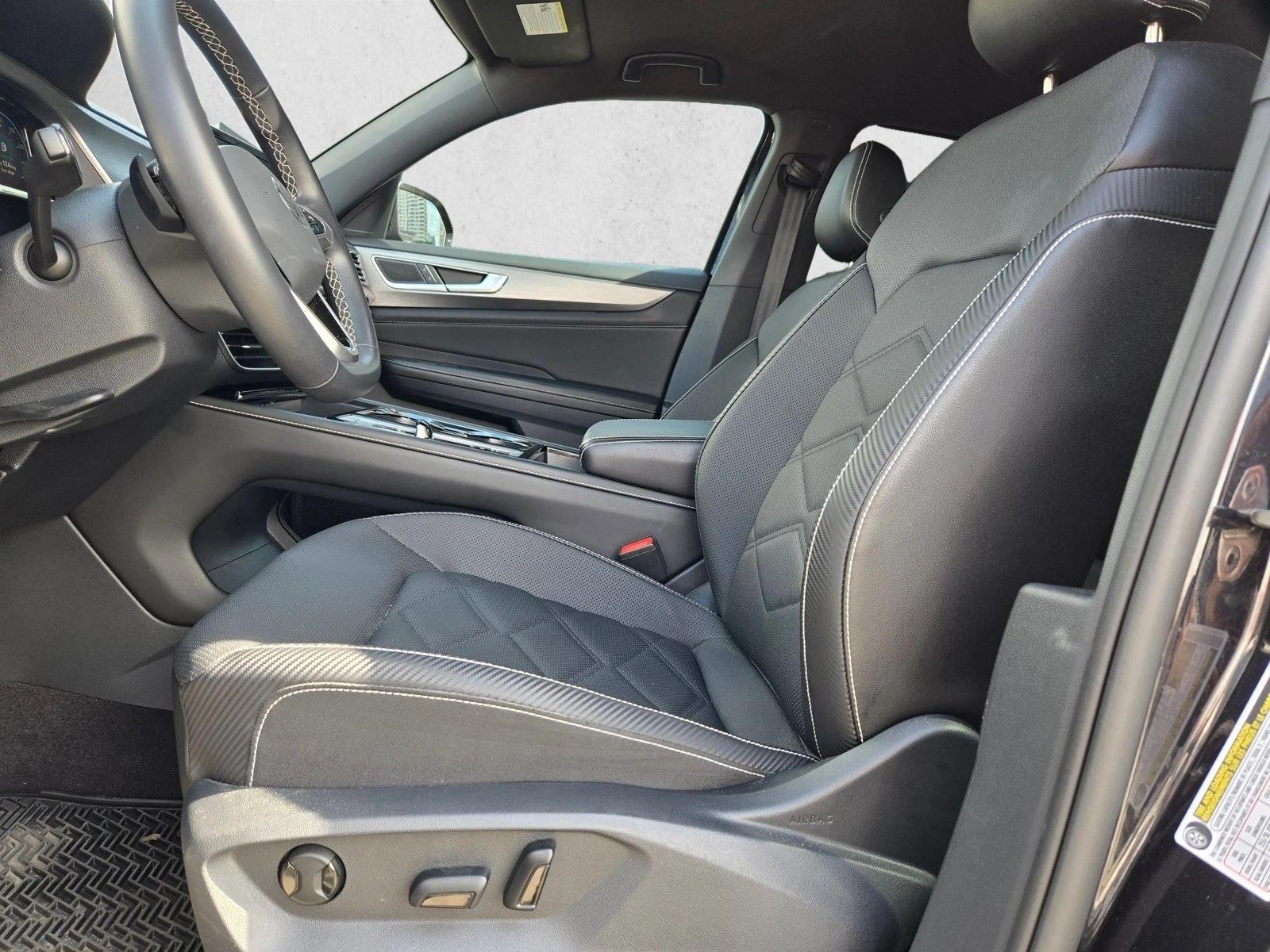 2024 Volkswagen Atlas Cross Sport 11
