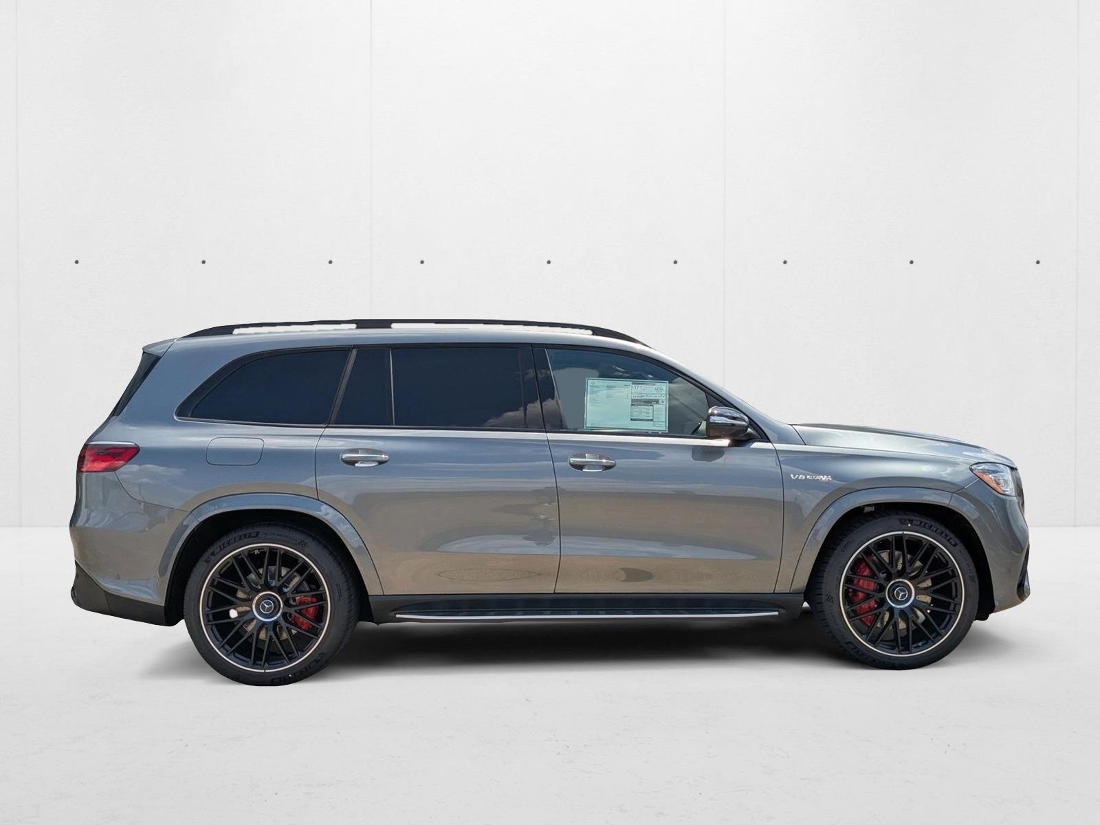 2026 Mercedes Benz GLS AMG 63 4MATIC photo 4