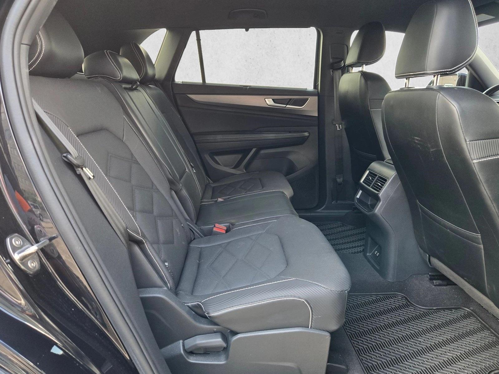 2024 Volkswagen Atlas Cross Sport 14
