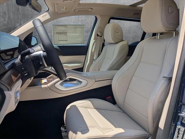 2025 Mercedes Benz GLS 450 4MATIC photo 4