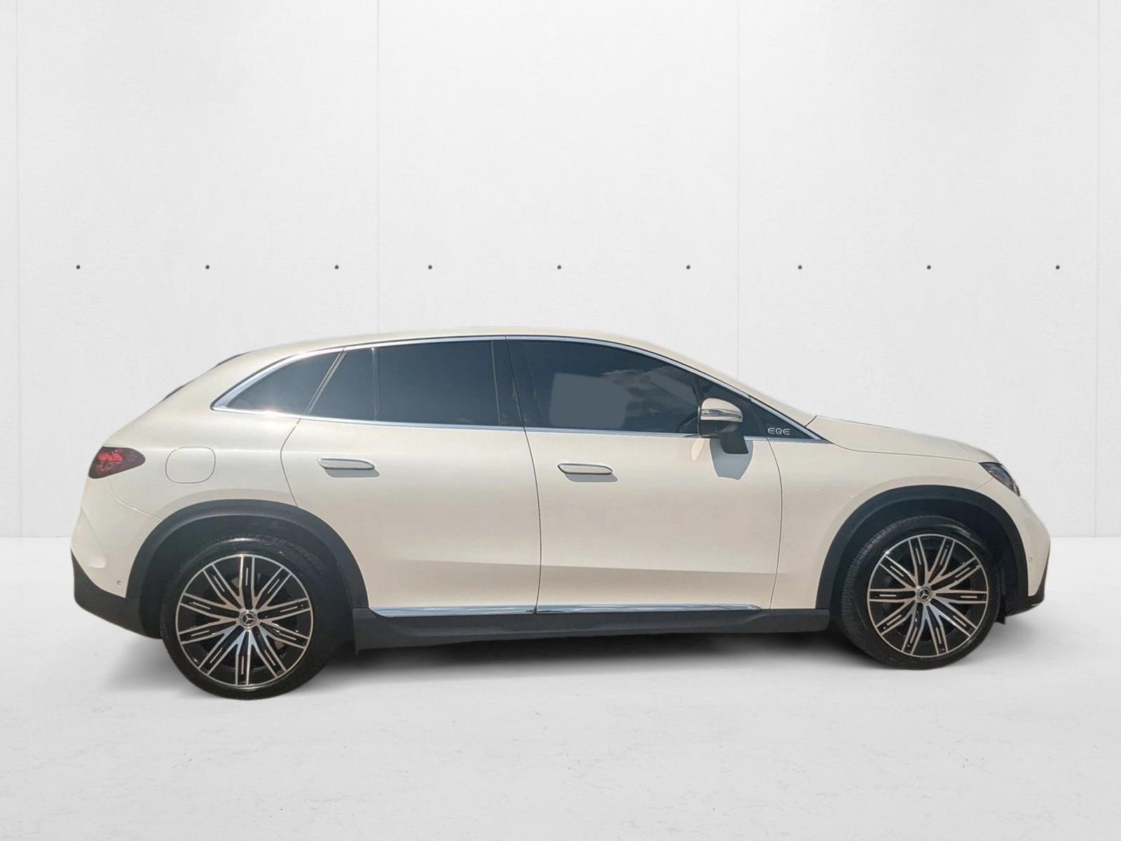 2023 Mercedes Benz EQE SUV 350 photo 3