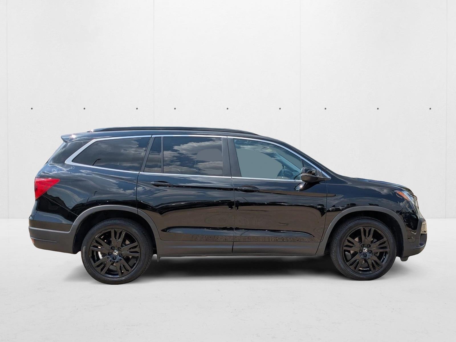 2022 Honda Pilot Special Edition photo 3