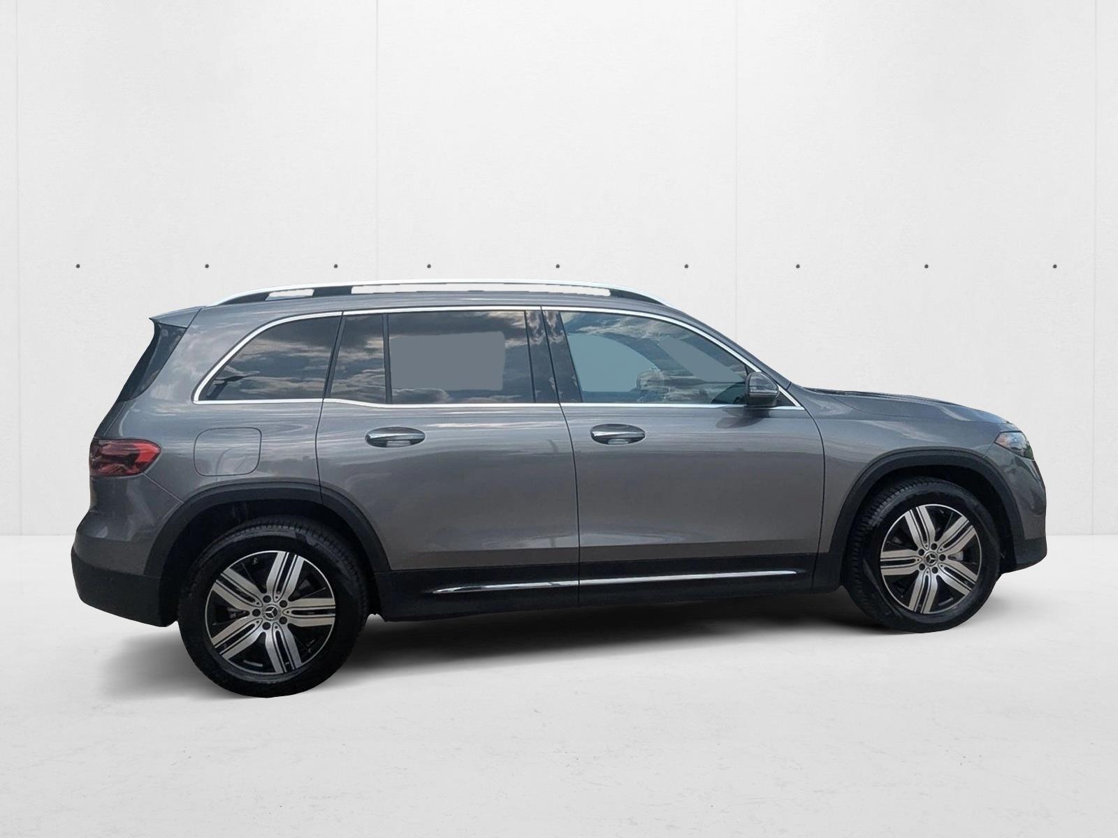 2024 Mercedes Benz EQB 250+ photo 4