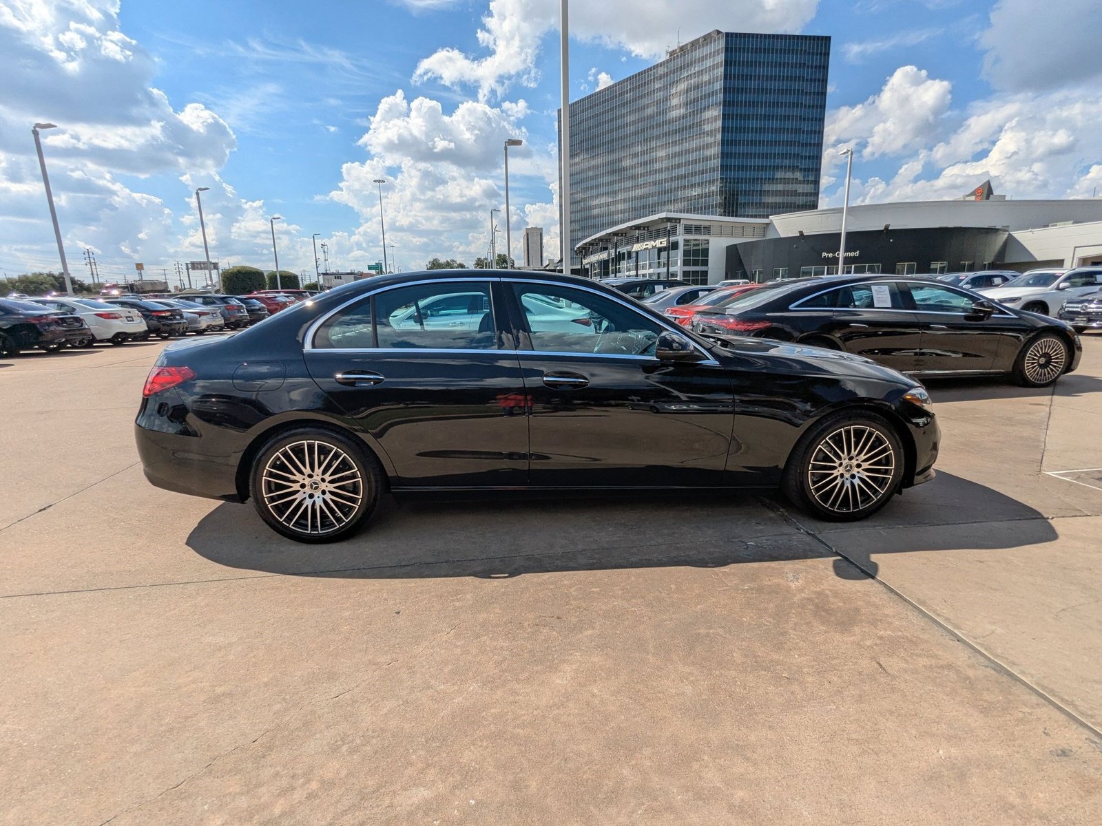 2025 Mercedes Benz C 300 photo 4