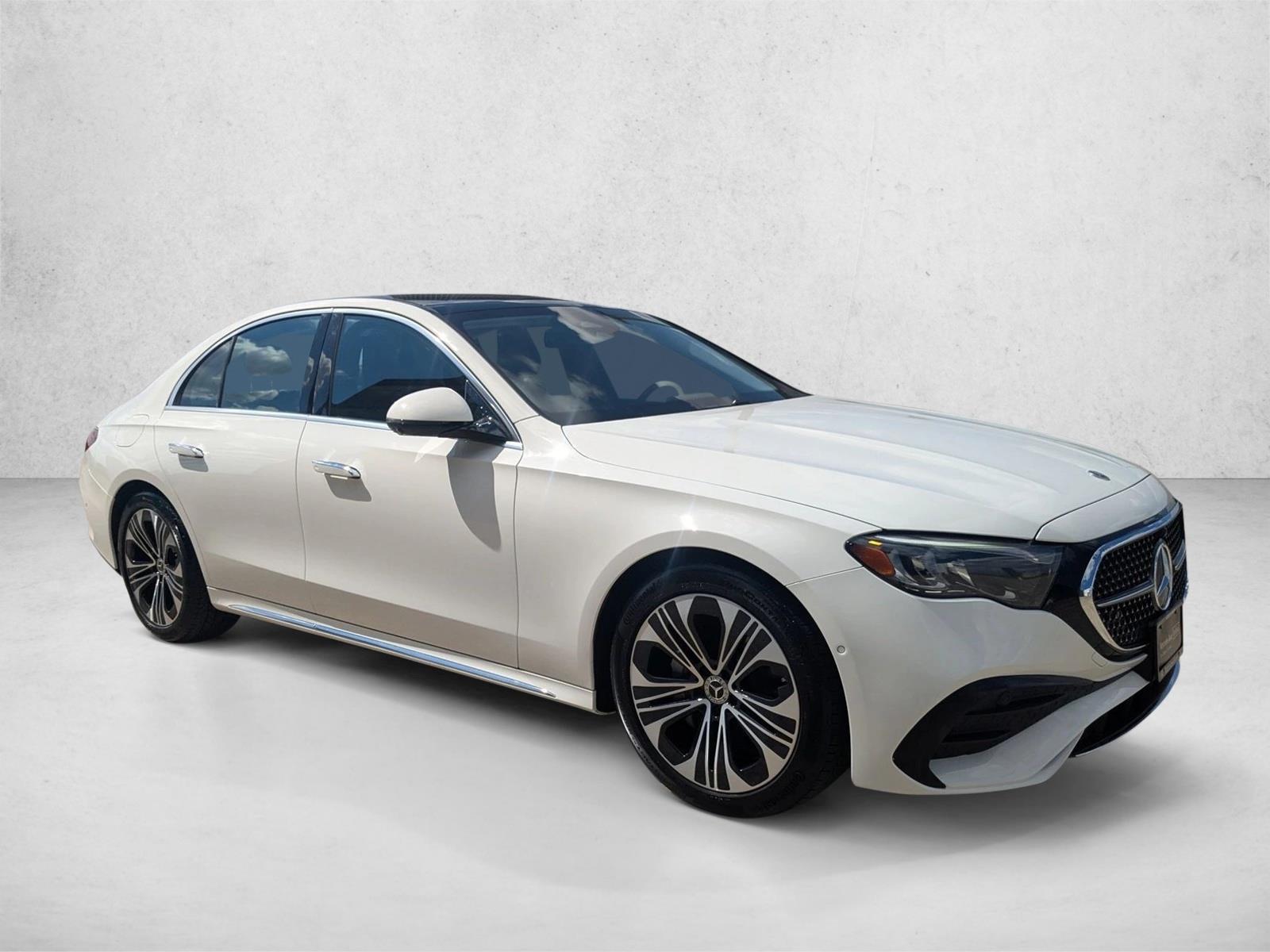 2025 Mercedes Benz E 350 4MATIC photo 3