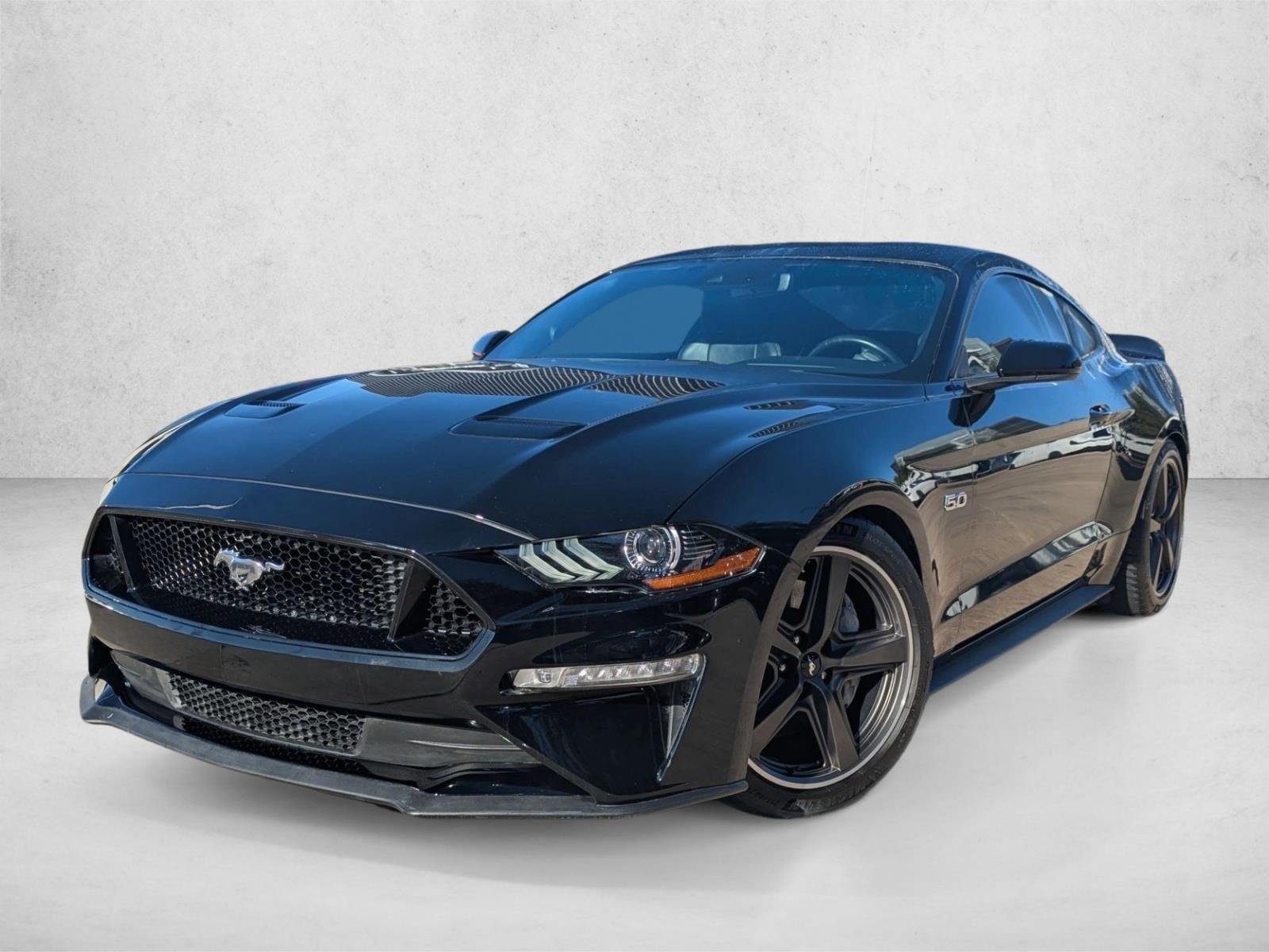 2022 Ford Mustang GT Premium's photo