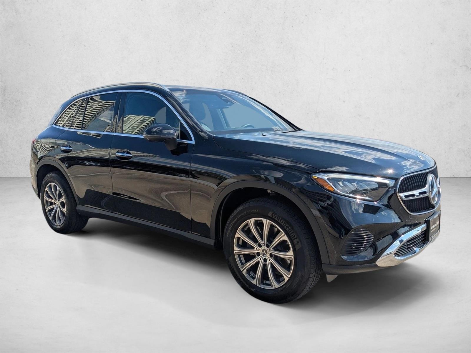 2024 Mercedes Benz GLC 300 4MATIC photo 3