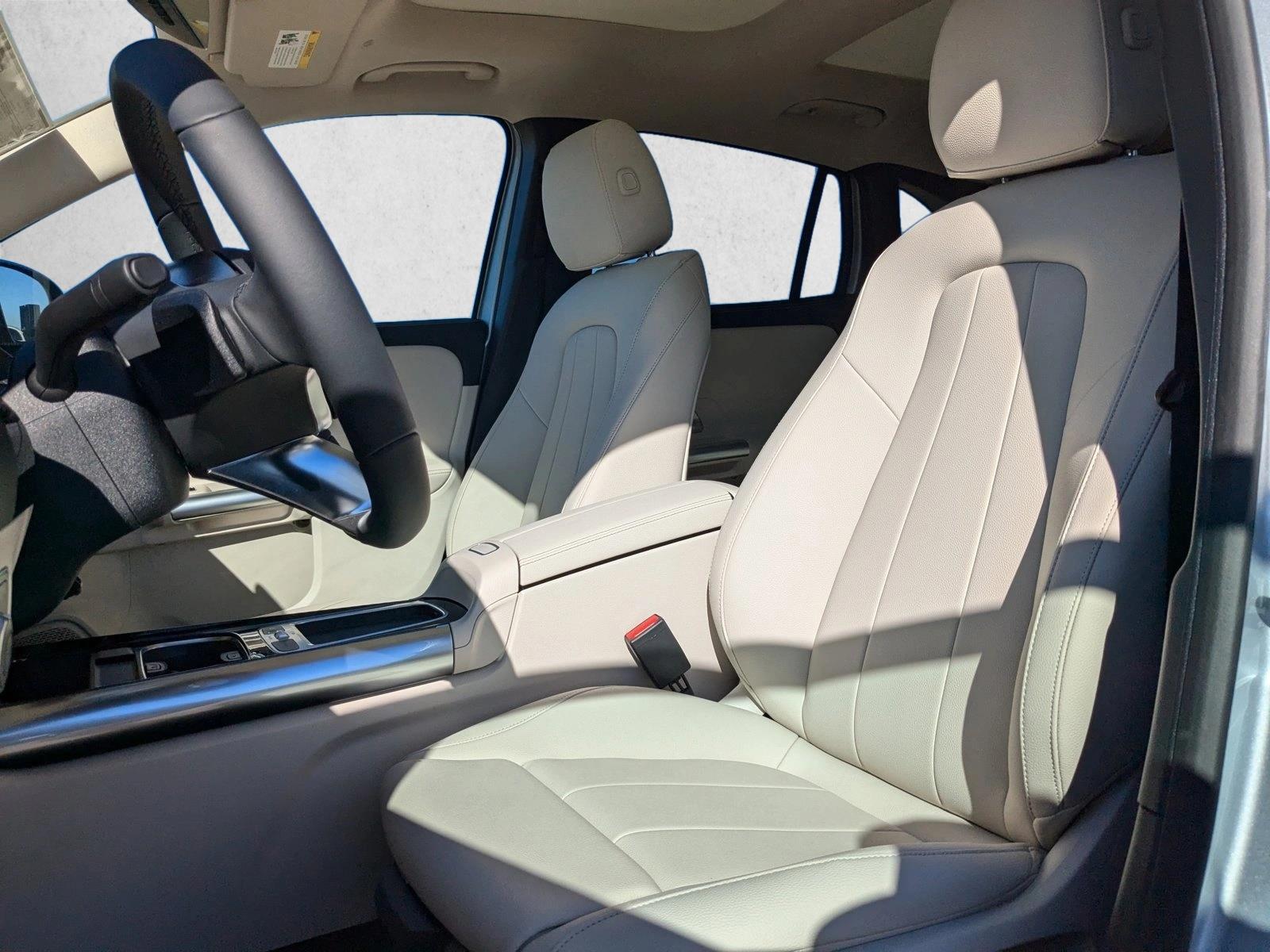 2025 Mercedes Benz GLA 250 photo 4