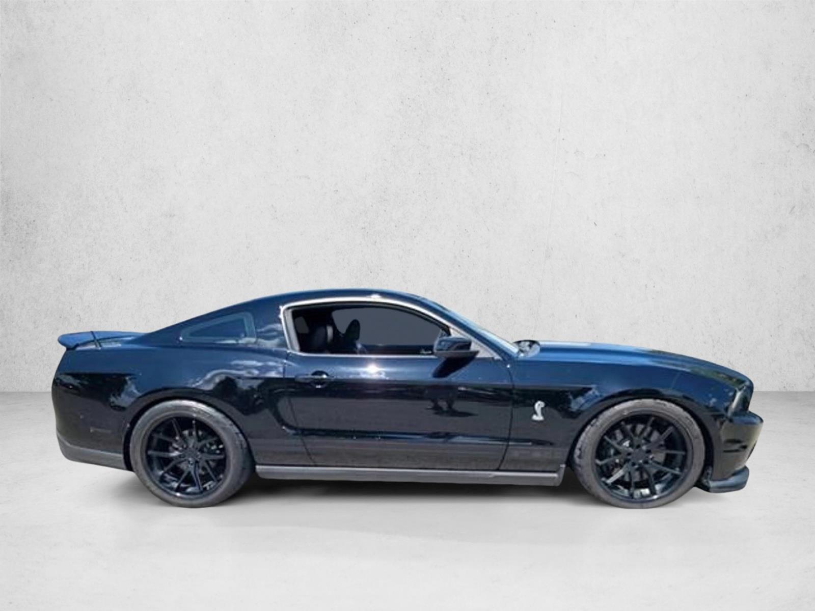 2010 Ford Mustang Shelby GT photo 4