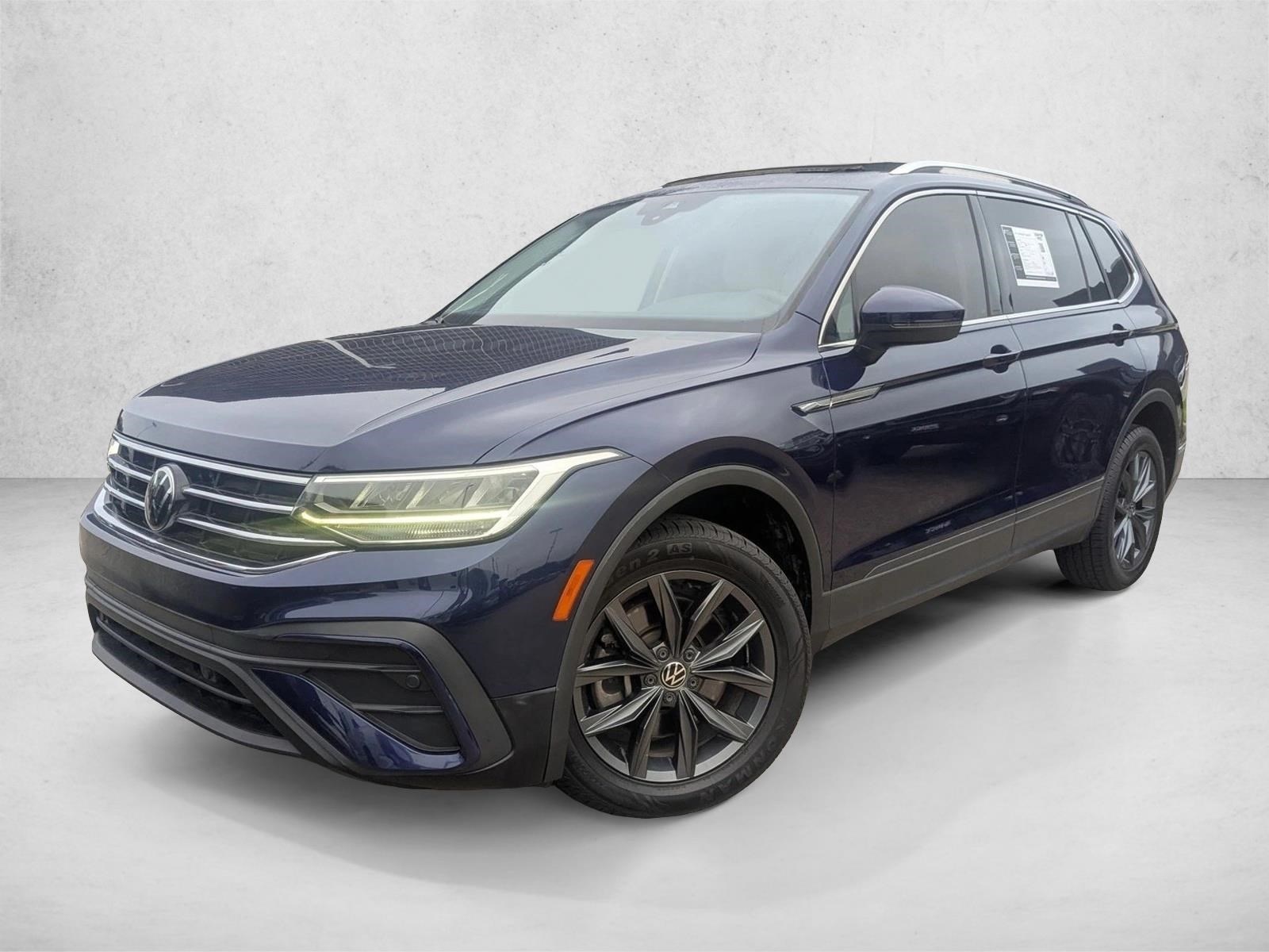 2022 Volkswagen Tiguan SE's photo