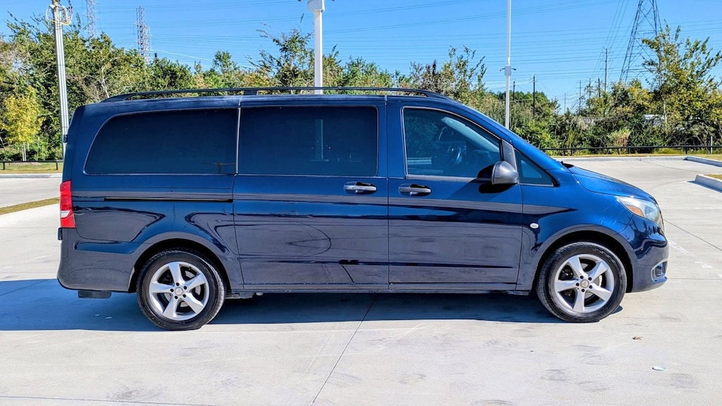 Used 2016 Mercedes-Benz Metris Passenger Van Passenger Van