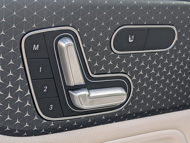 2026 Mercedes Benz GLA 250 photo 2