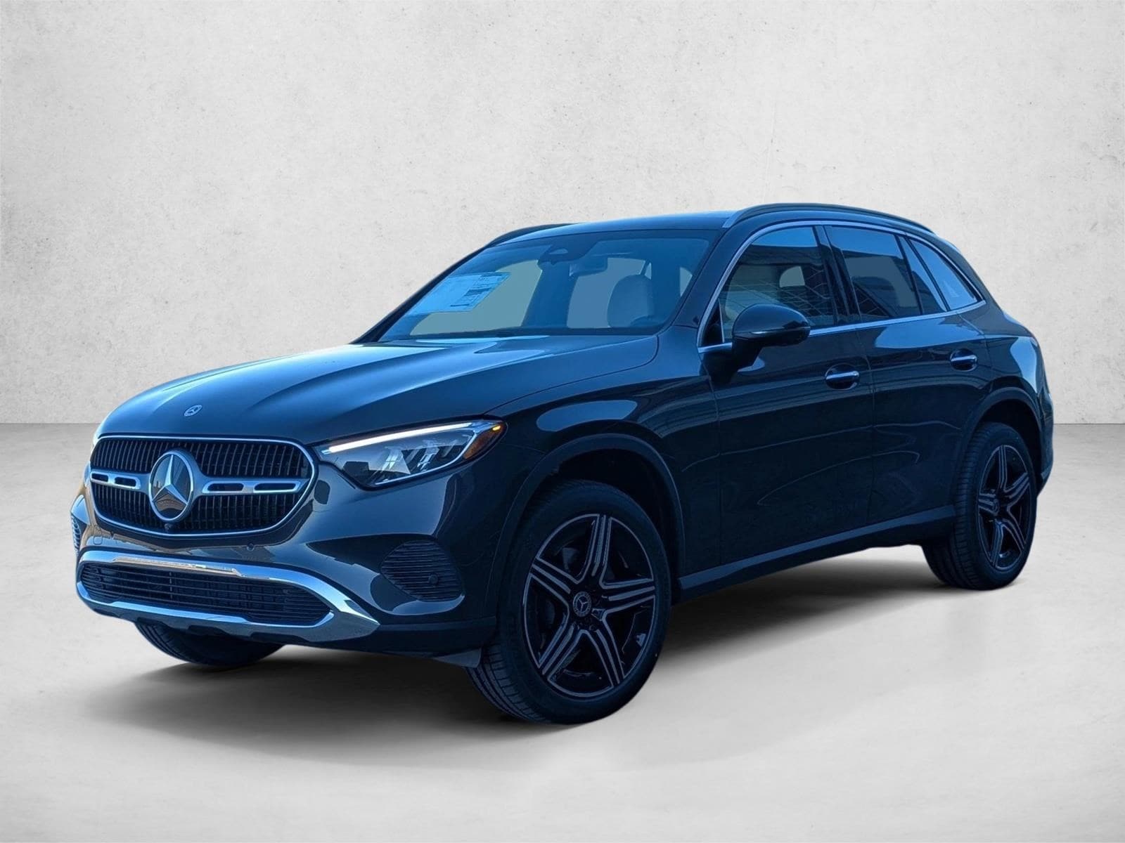2026 Mercedes-Benz GLC Base's photo
