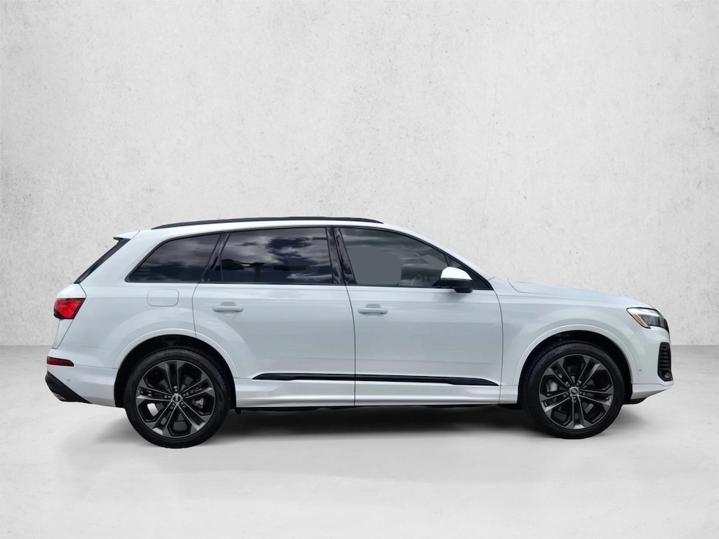 Used 2025 Audi Q7 55 Premium SUV