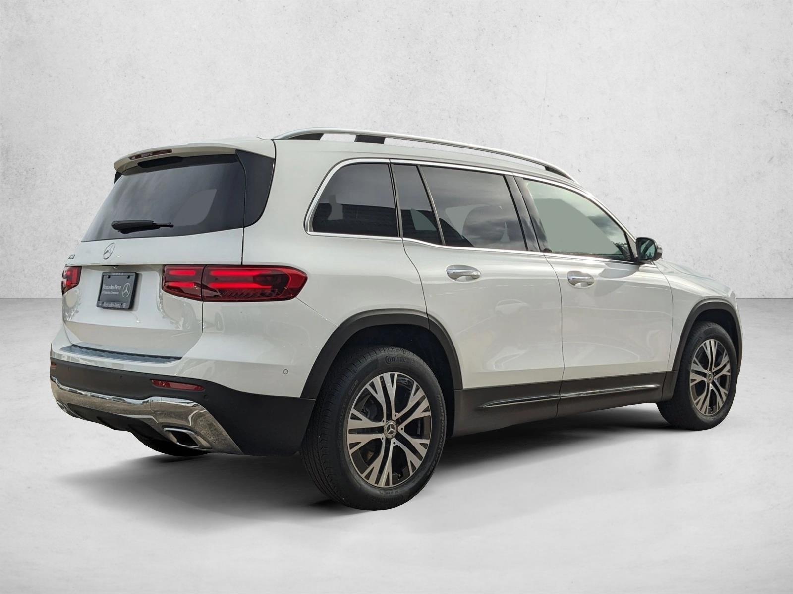 2025 Mercedes Benz GLB 250 photo 2