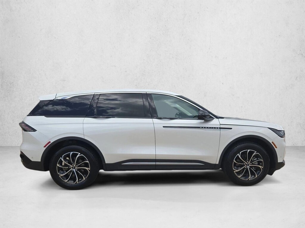 Used 2024 Lincoln Nautilus Premiere SUV