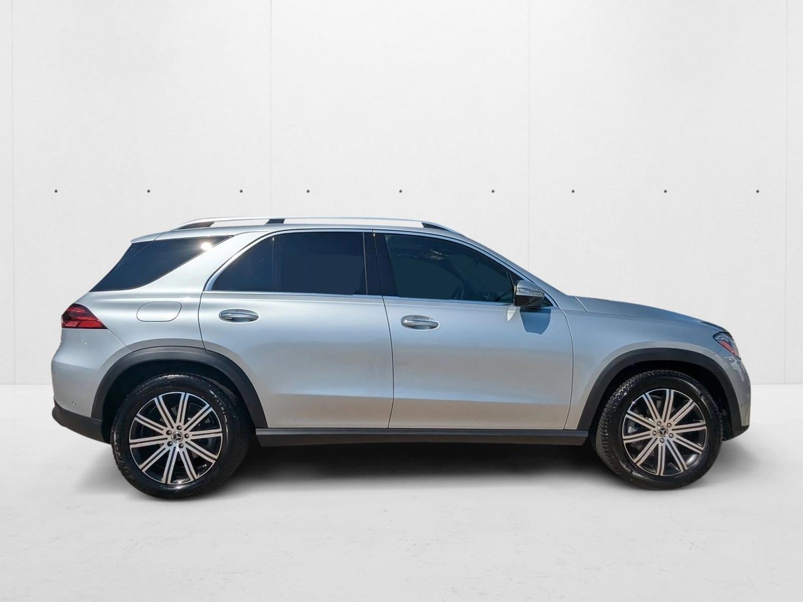2025 Mercedes Benz GLE 450 4MATIC photo 2
