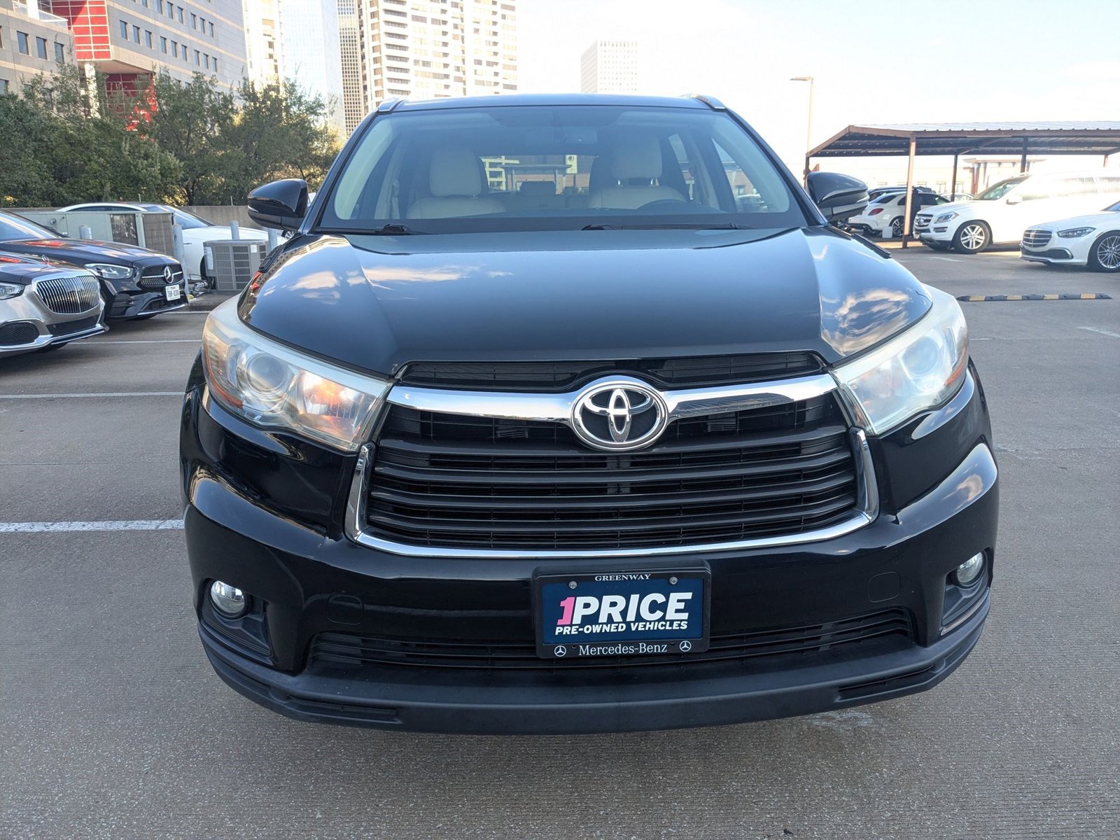 2016 Toyota Highlander XLE photo 2