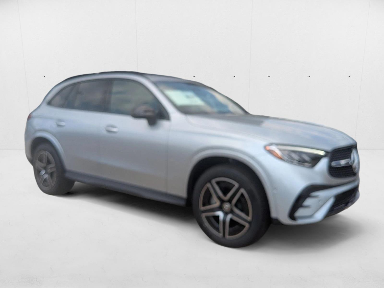 2026 Mercedes Benz GLC 300 photo 3