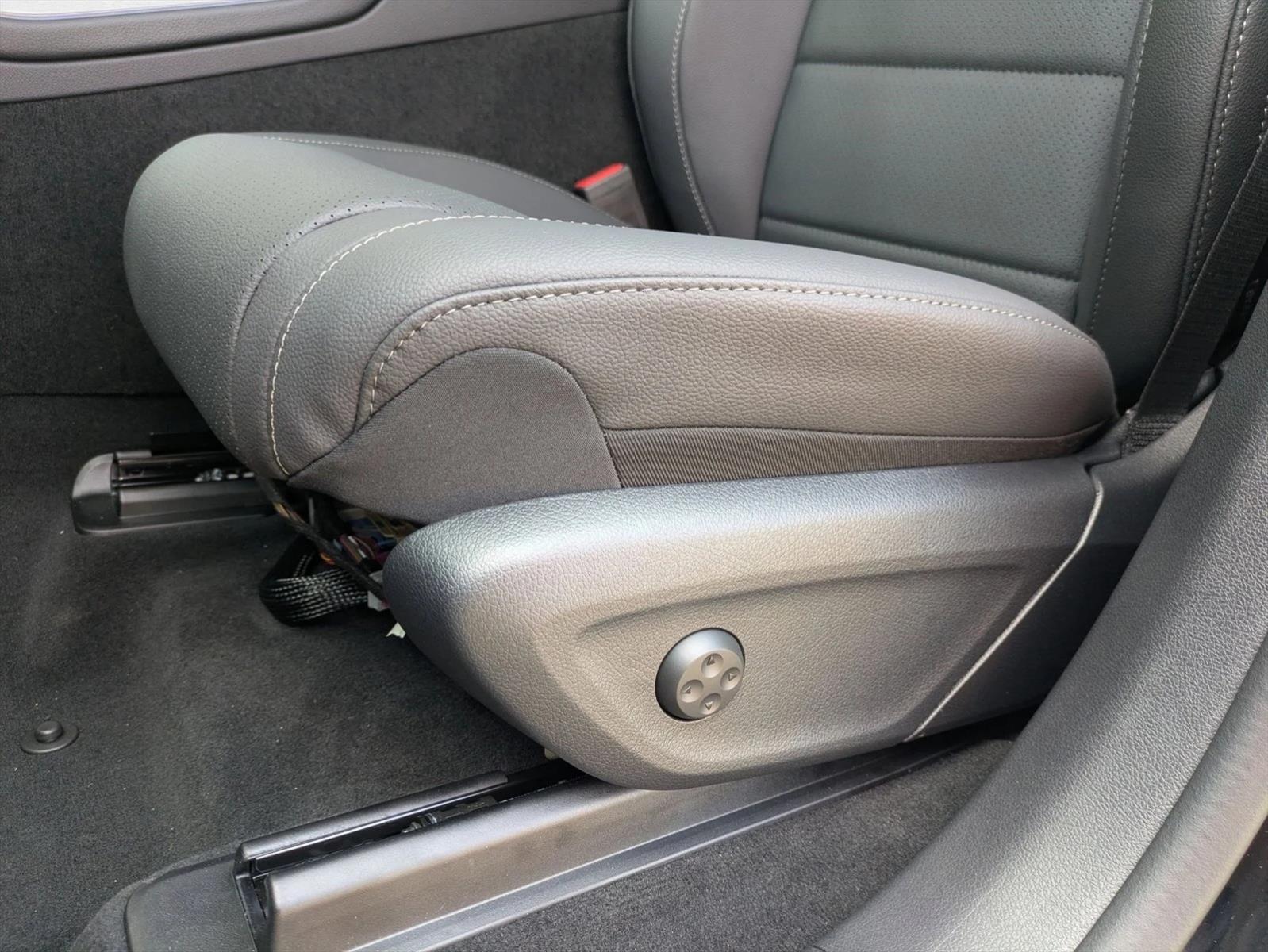 2026 Mercedes Benz GLE 350 photo 4