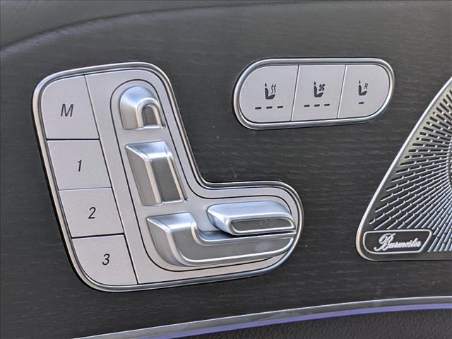 2025 Mercedes Benz GLS 450 4MATIC photo 3