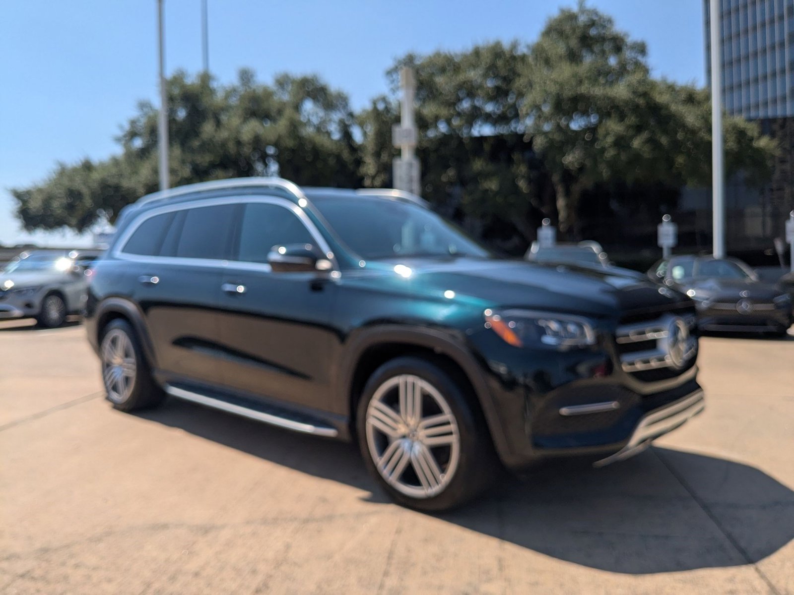 2022 Mercedes Benz GLS 450 4MATIC photo 3