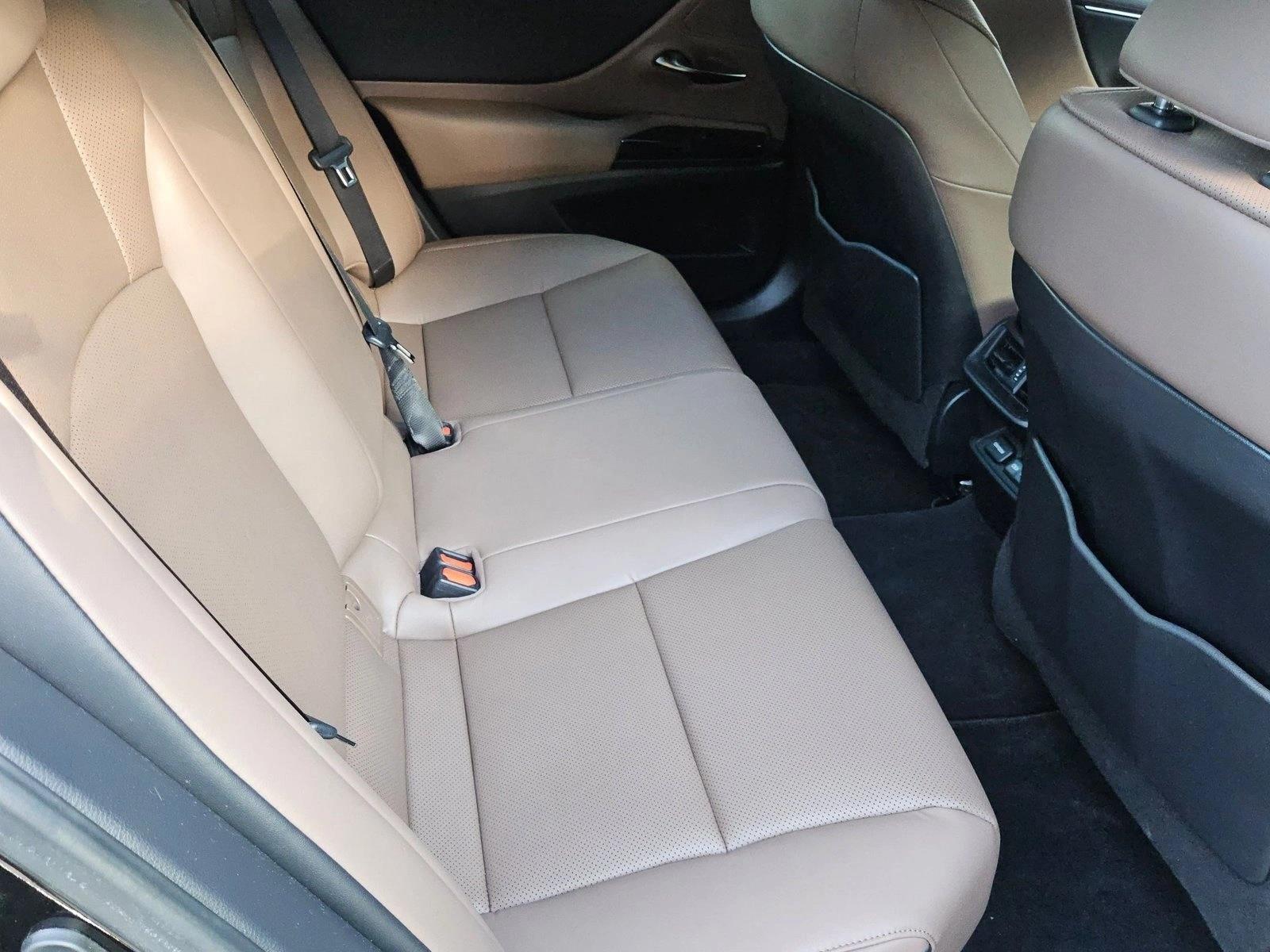 2024 Lexus ES 19