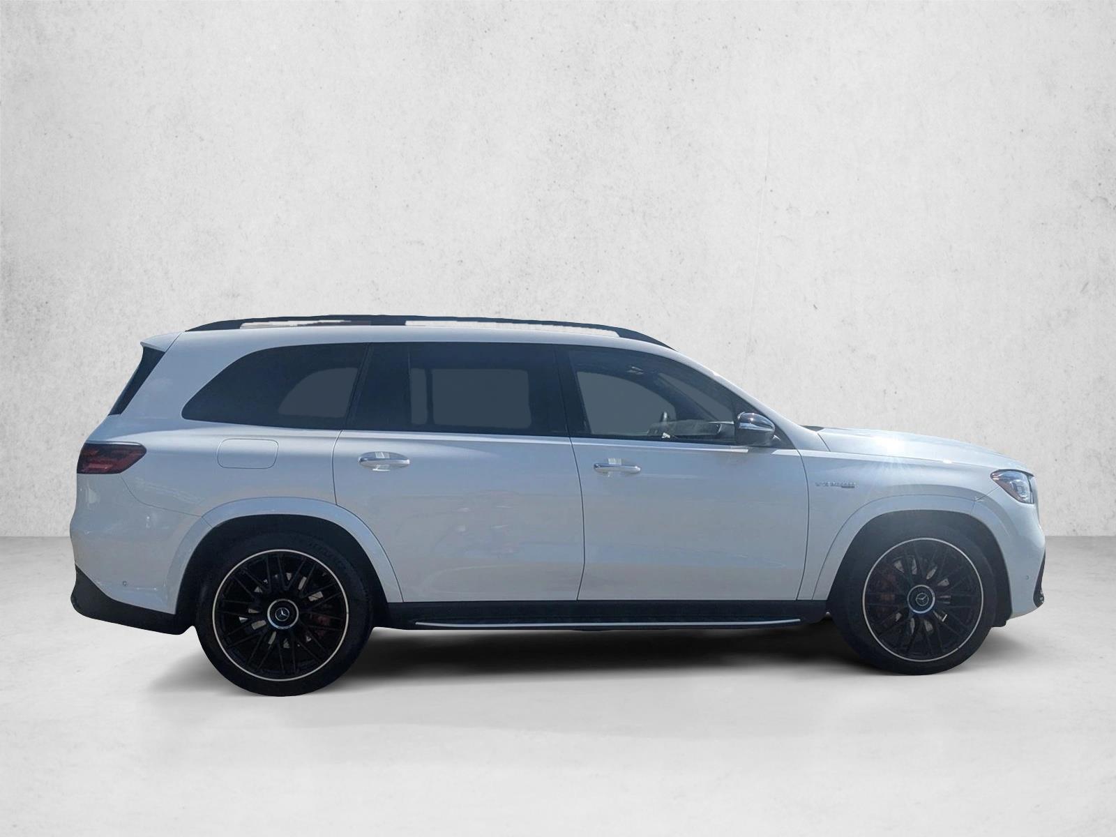 2025 Mercedes Benz GLS AMG 63 4MATIC photo 4