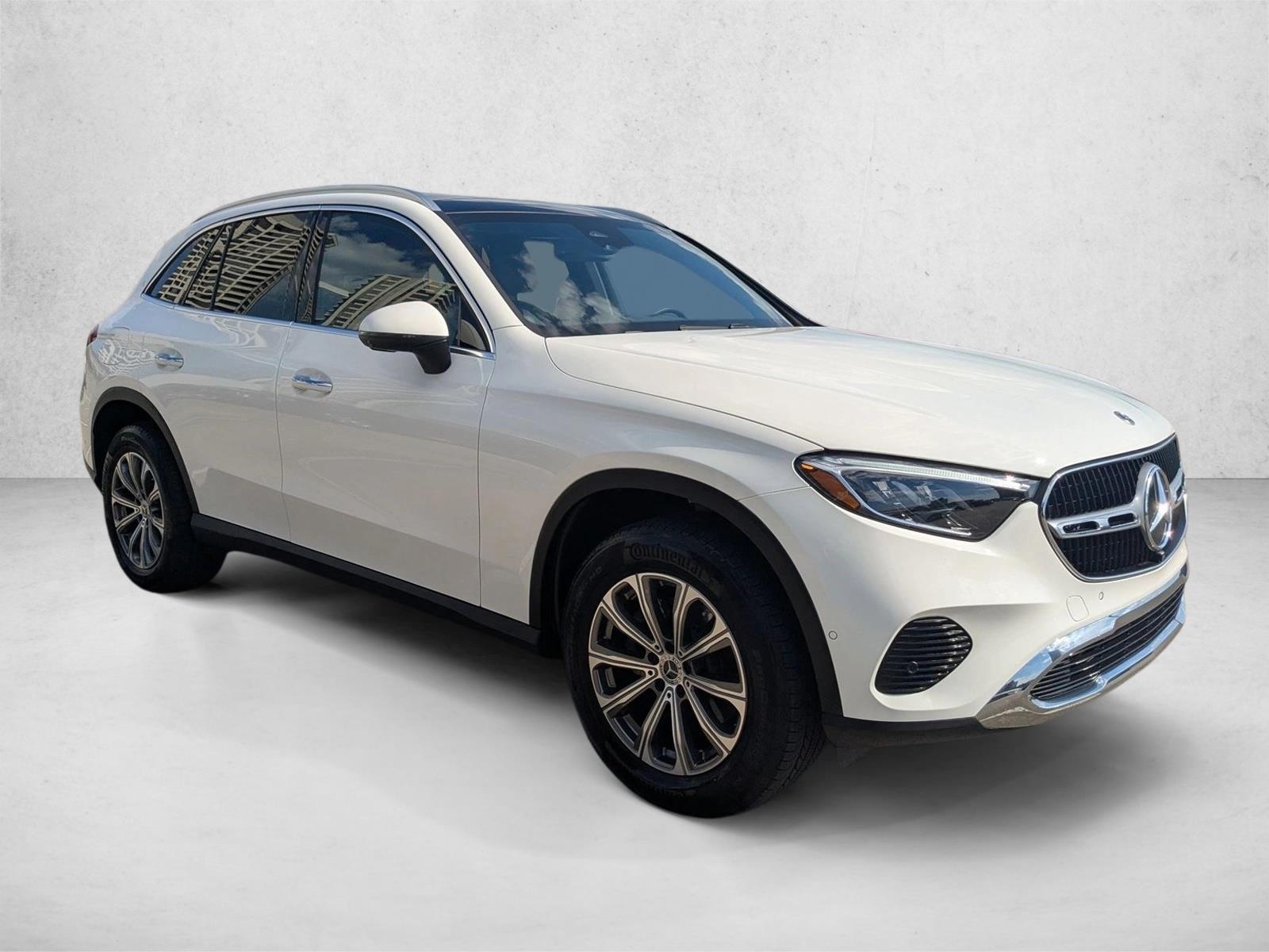 2024 Mercedes Benz GLC 300 photo 3