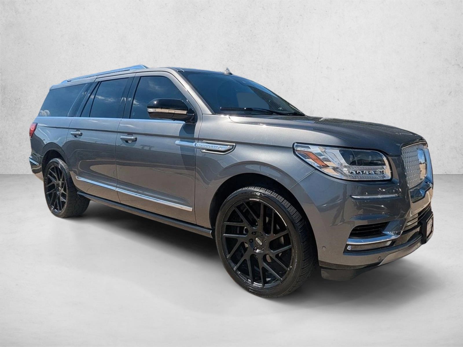 2021 Lincoln Navigator L Reserve photo 3